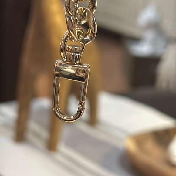 Unbranded 8” Gold-Tone Replacement Chain Strap, Extender for Wallets & Wristlets - Picture 2 of 10